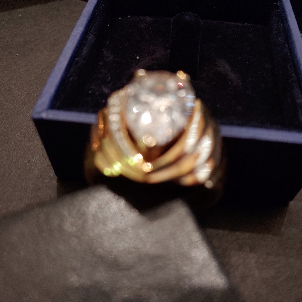 Lady's ring